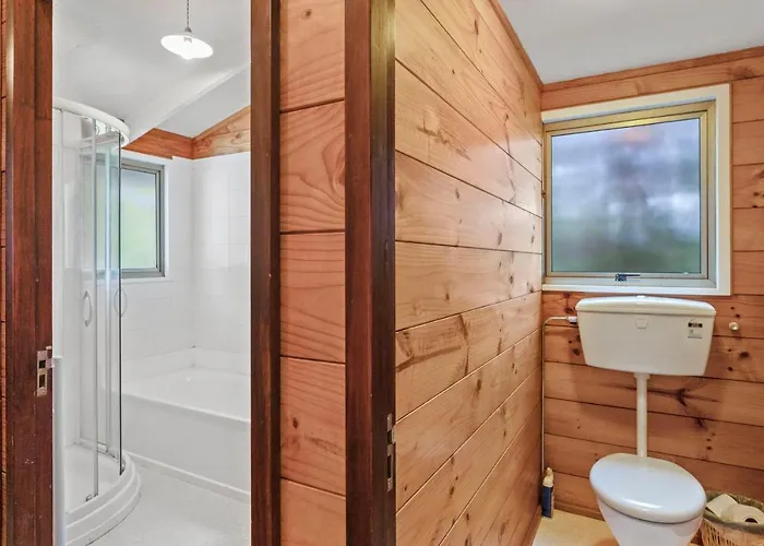 Gisborne Point Retreat - Rotoiti Holiday home Rotorua