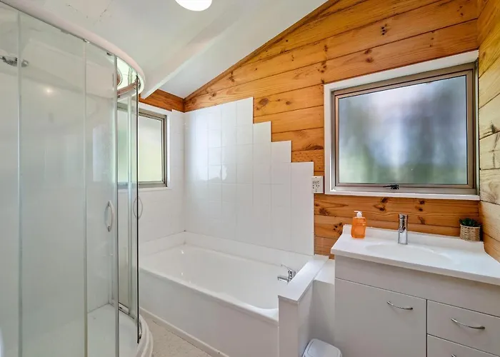 Holiday home Gisborne Point Retreat - Rotoiti Rotorua
